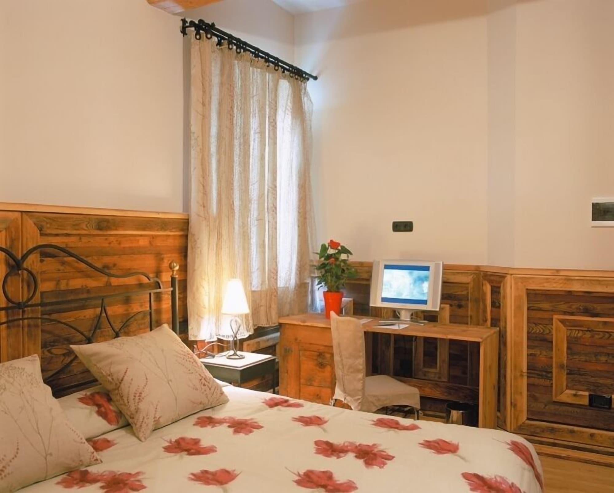 Hotel Sant Roc Сольсона Екстер'єр фото